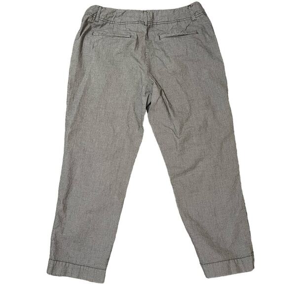 COLDWATER CREEK Natural Fit Capris Size 10 Striped Gray Minimalist Lightweight - Picture 5 of 8